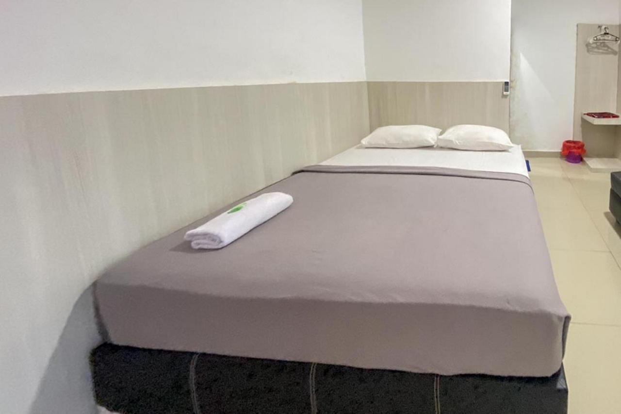 Hotel Giga Sidrap Rappang Exteriör bild