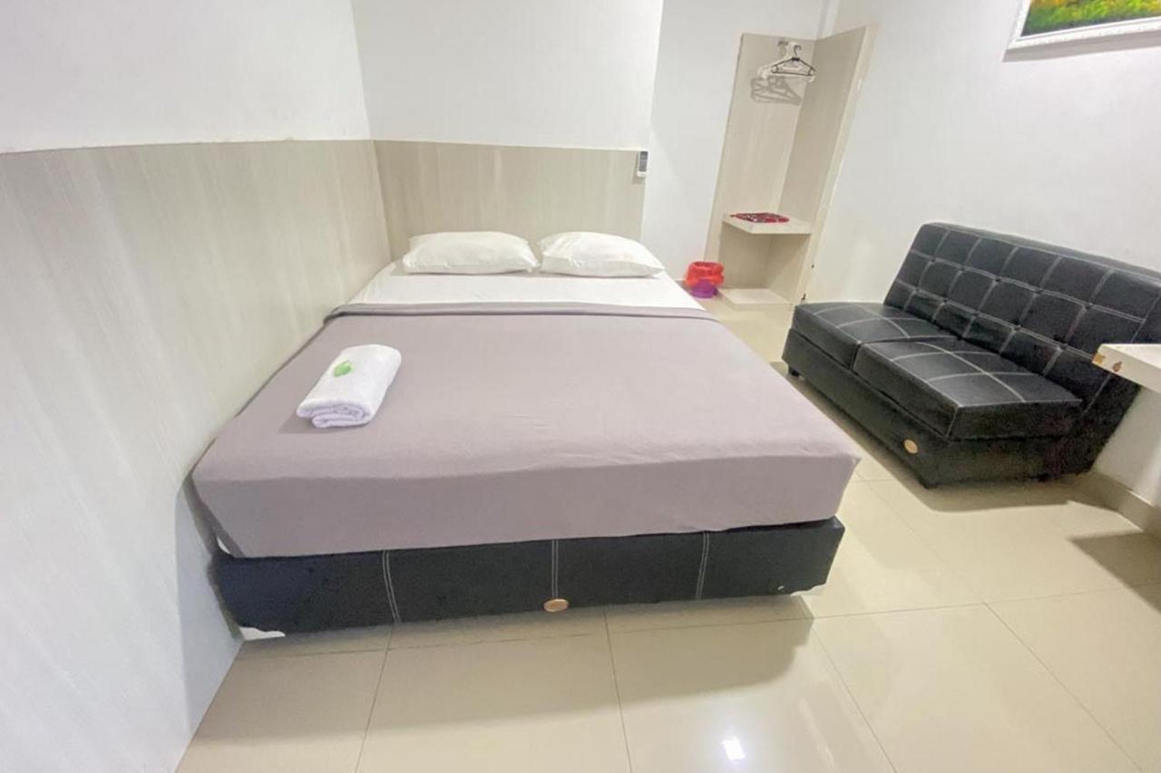 Hotel Giga Sidrap Rappang Exteriör bild
